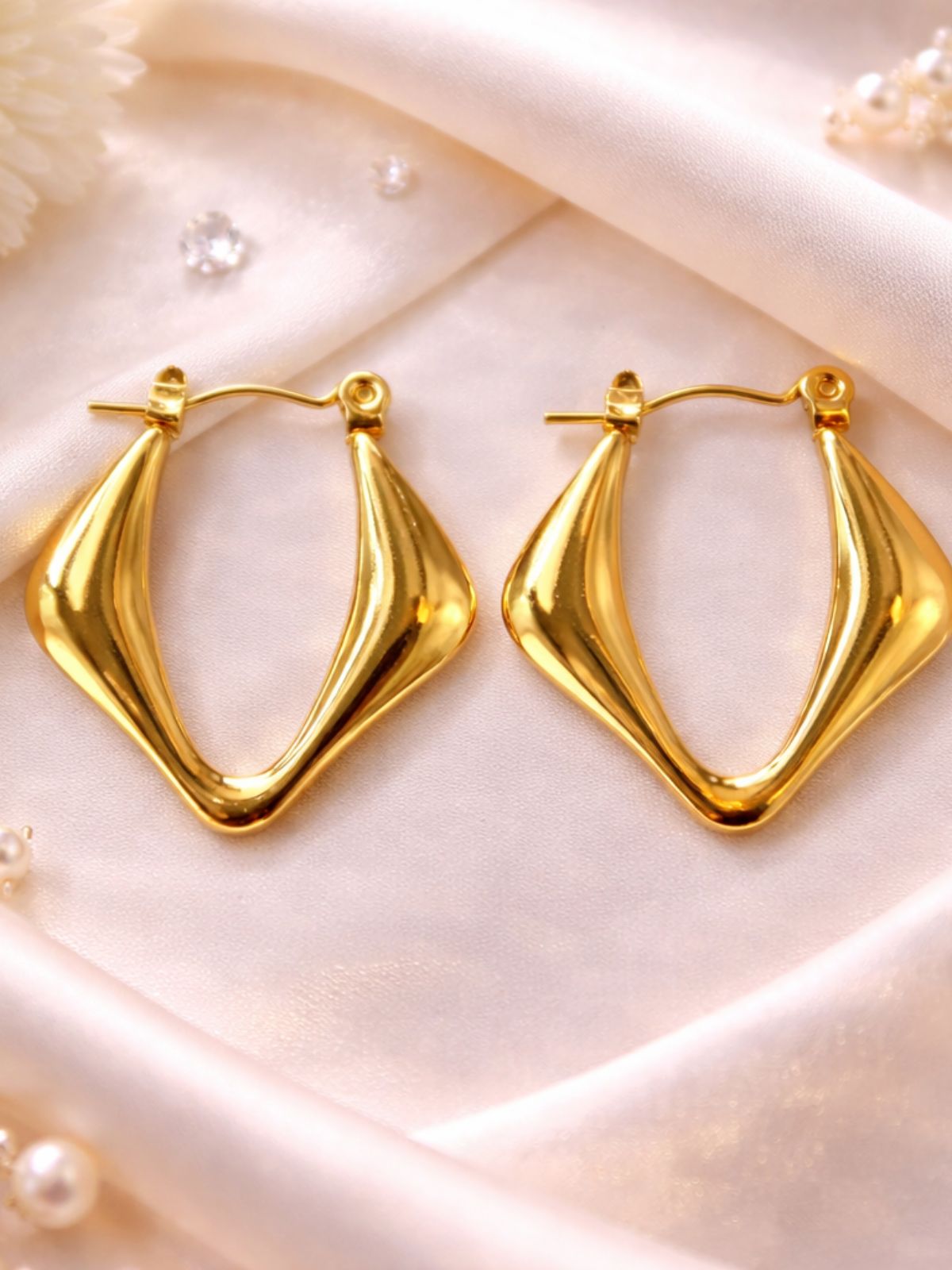 Home oblate u earrings for girls